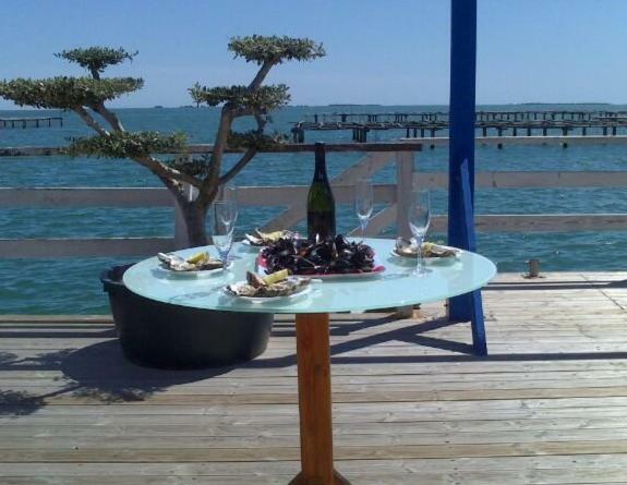 Frente Al Mar *